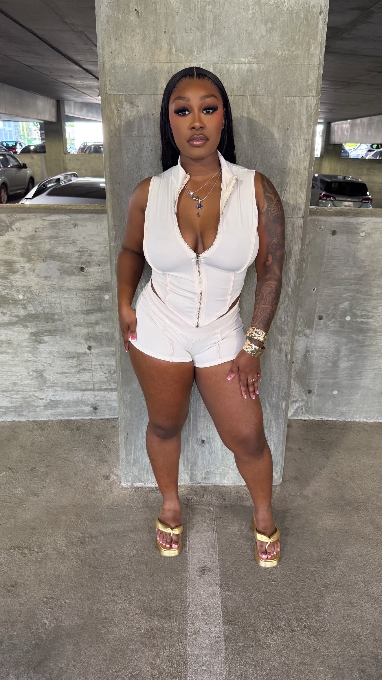 Vickie V Cut image 0